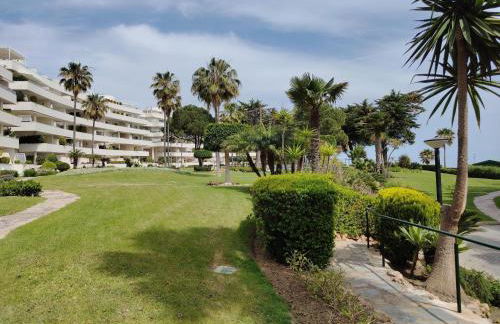 Luxury Frontline Residence - EHHouse - Photo 39