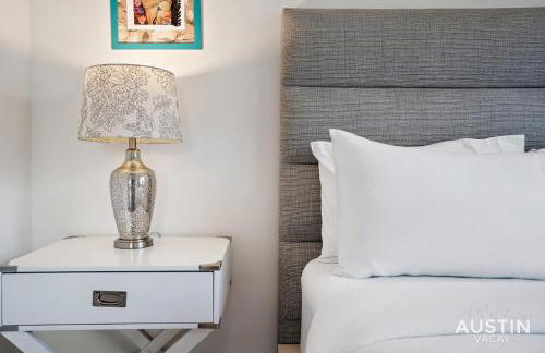 Impressive East Austin Gem Home That Has it All - Foto 28