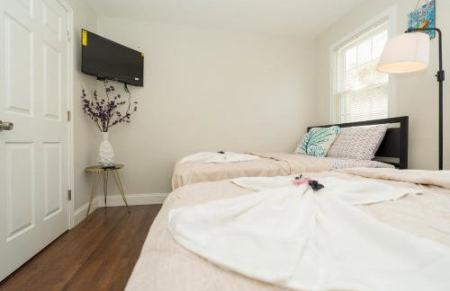 12BCozy 3BR Apartment with Koi Pond in Worcester - Foto 46