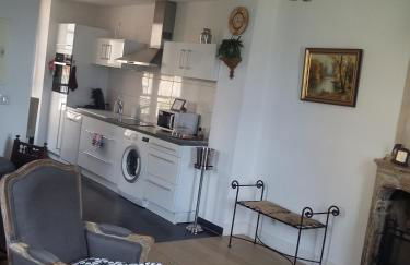 Petite Maison Romantique au calme, Cœur Historique, vue Ville et Jardin - Foto 11