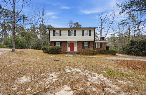 5BR Woodland Retreat on 7 Acres with a Pond - Photo 10