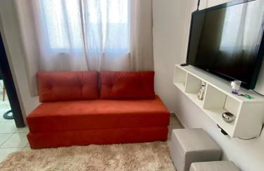 APT-10 Completo Com Ar-Condicionado Garagem Predio Central Perto de tudo - Foto 4