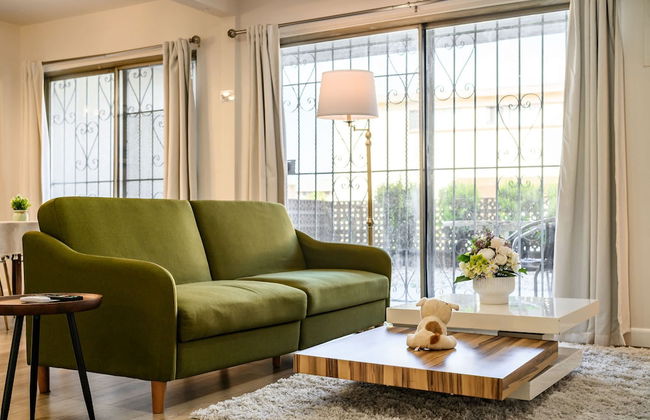 Modern Cozy Retreat Stylish Stay With Patio Parking - Foto 49