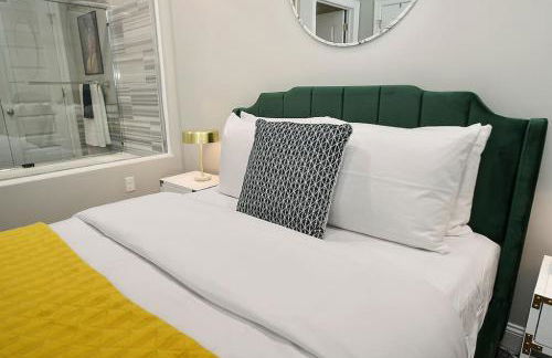 HostWise Stays - The Washington at Chatham - Free Parking, Great Views, Across from PPG Arena - Foto 16