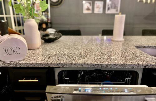 Lux Townhome Free Parking 12 min to BWI - Foto 39