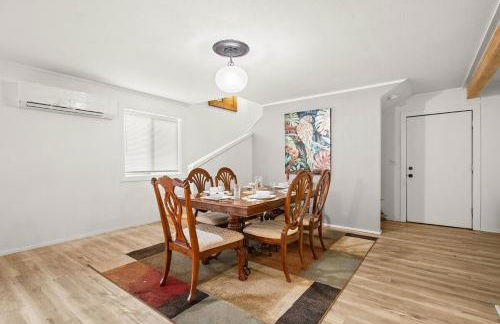 4-Bedroom Chateau in Southern Washington- Luxurious Retreat with Pond & Creek - Foto 40