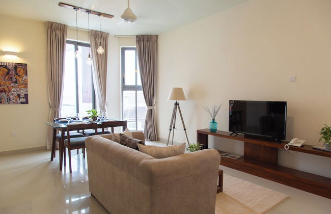 Marine Suites - Photo 5