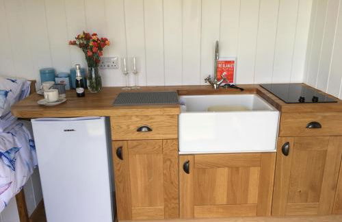 Honeysuckle hut - Photo 11