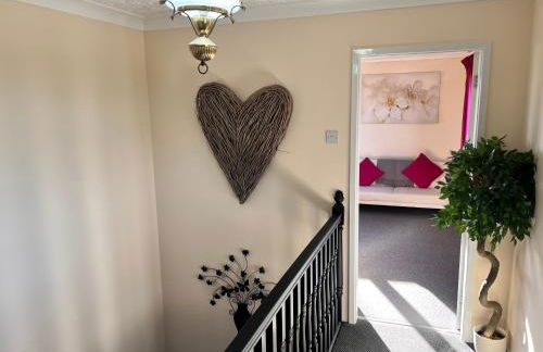 Ty'n Rardd Farmhouse Mountain Views, Secure Garden - Photo 49