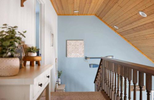 Relaxing Lakefront Retreat w/ Hot Tub & Dock - Foto 69