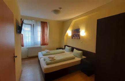 Gästehaus Zu Herrenwiesen - Photo 1