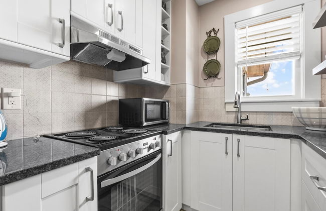 Eagles Nest at Villas on the Bay Retreat for 4! - Photo 7