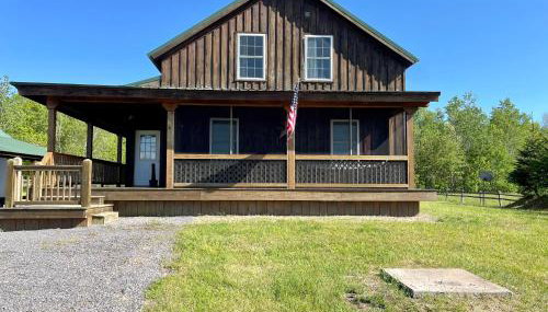 Spacious Salmon River Waterfront Lodge for 6 - Foto 3