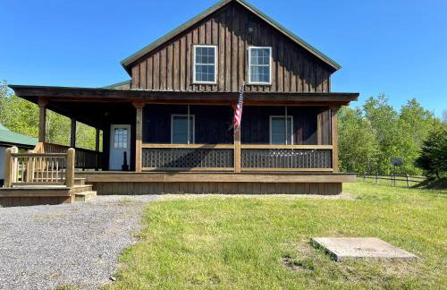 Spacious Salmon River Waterfront Lodge for 6 - Foto 3