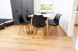 LETA Homes - Zentrale, moderne Wohlfühlwohnung mit flexiblem, kontaktlosem Zugang & eigenen Parkplätzen - Foto 3