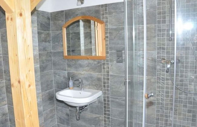 Spacious Cottage With 5 Bedrooms, Woodburning Stove, Sauna, Near Ski Lift - Photo 13