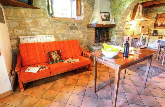 Alluring Farmhouse in Ortignano With Swimming Pool - Foto 29