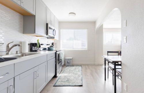 Spacious 2BR Condo, Steps to Downtown Gilbert, King Bed & Laundry - Foto 30