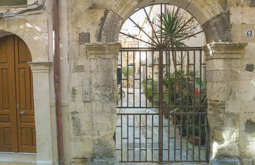 Dione Apartments by Dimore in Sicily Ortigia - Photo 46