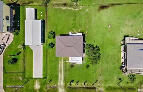 Cozy and charming getaway with deck, close to beach - Foto 38