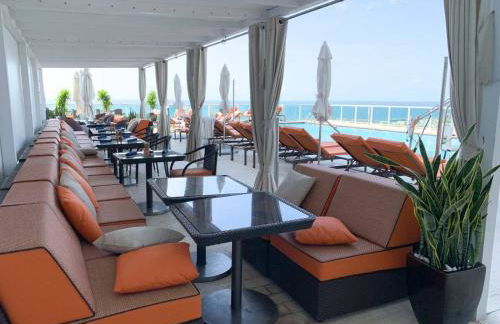 City View Balcony steps from Restaurants, Peacock Park & Marina - Foto 16