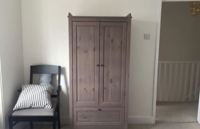 2 Bedroom Flat in Heart of Battersea near Station - Photo 2