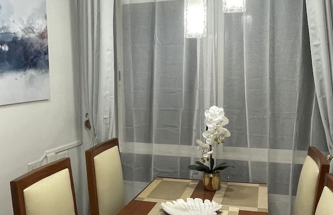 Mesavirre Bacolod | Elegantly Furnished 1BDM w/Balcony @ LOPEZ LUX. - Foto 7