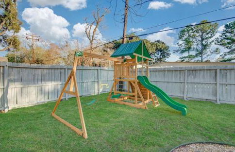 4-BD Mid-Modern Century with Firepit & Playground - Foto 32