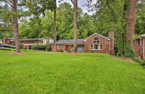 5 Mi to Mercedes-Benz Stadium Stylish ATL Retreat - Foto 24