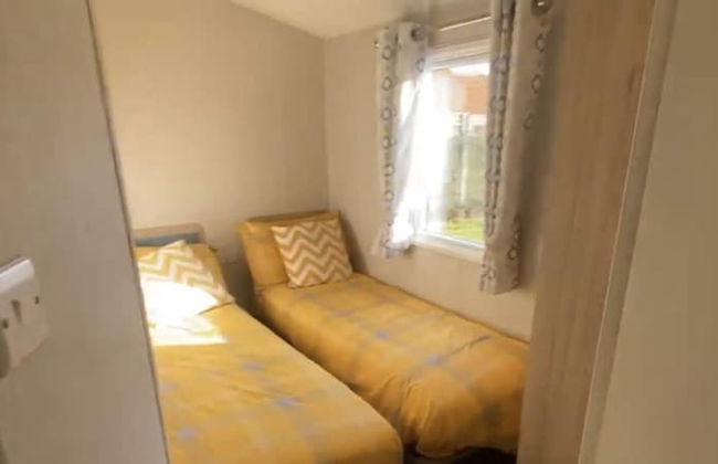 Impeccable 3-bed Caravan in Clacton-on-sea - Foto 2