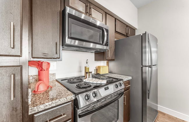 Prime Soco 2BR King Suite w Gympickleballlaundry - Foto 9