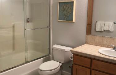 2 Bedroom Suite: Views, Private Entrance, EVchgr - Foto 17