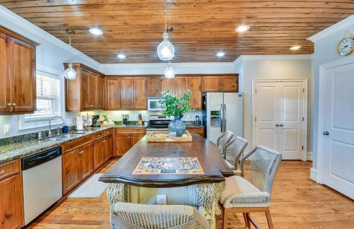 Lakefront Jacksons Gap Retreat with Grill and Dock! - Foto 7