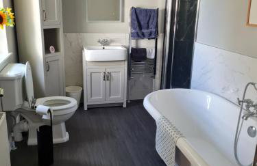 Castle Heights - Photo 3