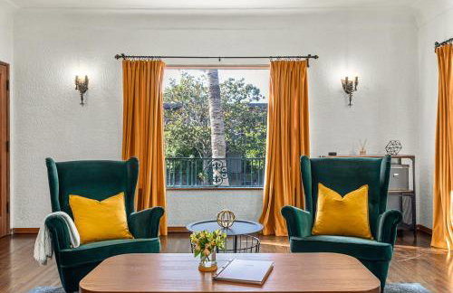 Visit the Beach from a Historic Downtown Apartment - NRP21-00092 - Foto 17