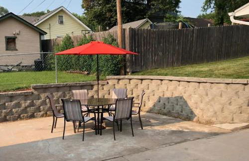 Benson's Cozy 3-BR Retreat with BBQ Grill - Photo 25