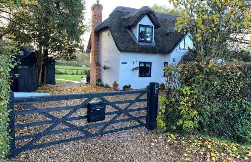 Windsor/Ascot/Bracknell beautiful barn - Photo 17
