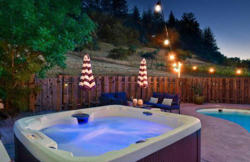 Calistoga Vineyard Getaway - Wine Tastings Included - Foto 1