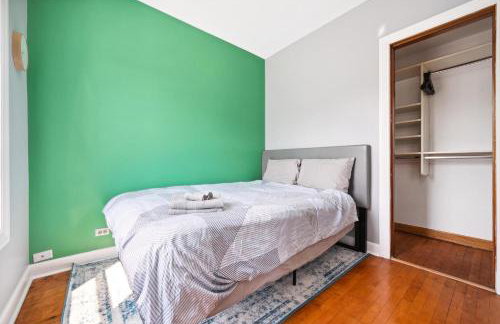 Wrigley 2BR, 1BA with Free Parking - Foto 8