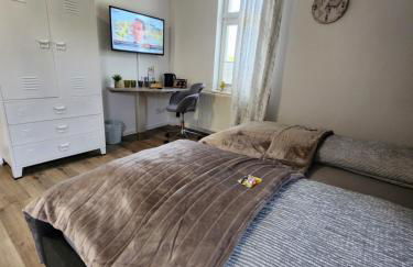 WOHNEN AM SCHLOSSPARK - Bad Salzuflen - nahe Messe, schnelles WLAN, freie Parkplätze, Frühstück verfügbar - Foto 14