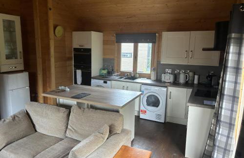 Pet Friendly - Lodge at Riverview Holiday Park - Foto 12