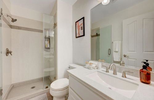 Gorgeous 6BR with Pool and Spa - Photo 33