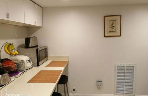 Contemporary 3 Bedroom Apt with Sauna in Woods - Foto 23