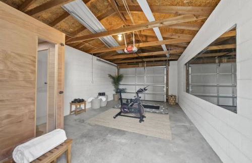 Hanford House w Hot Tub,Sauna,Bar - Photo 45