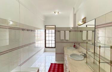 Summer Villa With Heated Private Pool - Foto 88