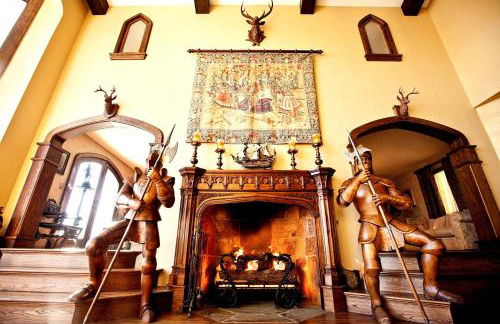 Regal Suite Rental in Breathtaking Castle near Lake George, Upstate New York - Foto 45