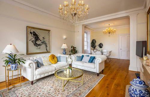 Luxury three-bedroom apartment in Nottingham City Centre - Photo 3