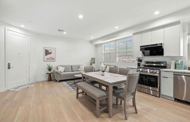 Not Affected by the Fire/modern Spacious Home With Parking & Fully Equipped Kitchen #3 - Foto 1