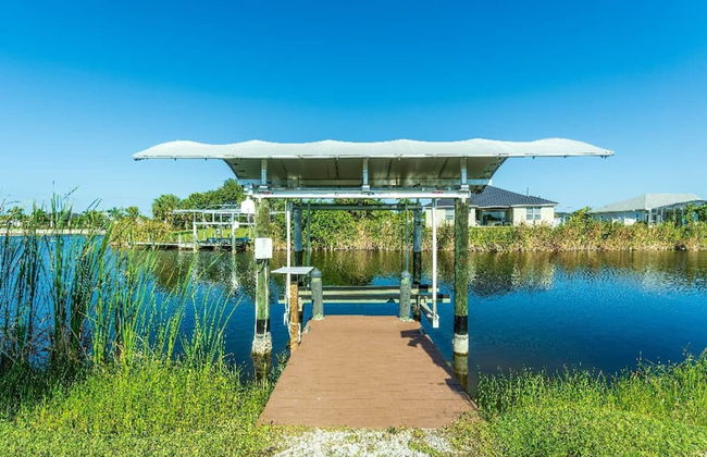 Canal Dreams 3 BR 2 BA Pool Home on the Canal - Photo 14