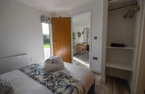 Olverstone Lodge, a beautiful Cornish lodge with wood burner & garden - Foto 12